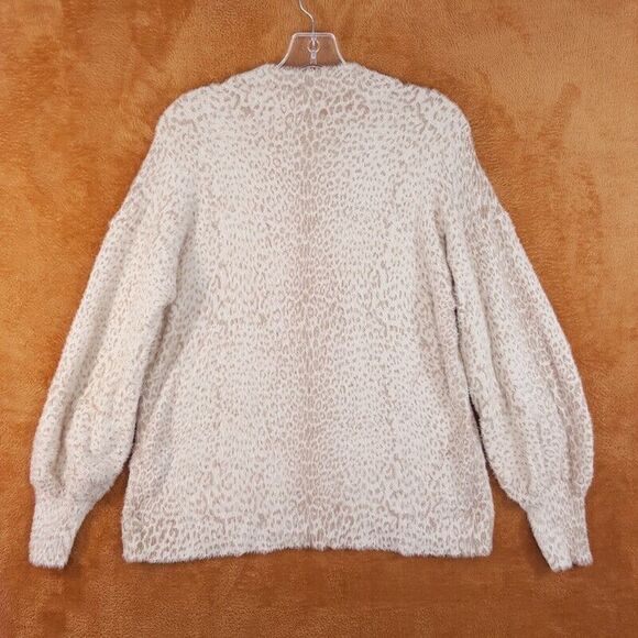 CHICOS Womens Sweater Size 1 Medium Tan Cheetah Pullover Turtleneck Fuzzy Soft - Picture 7 of 8